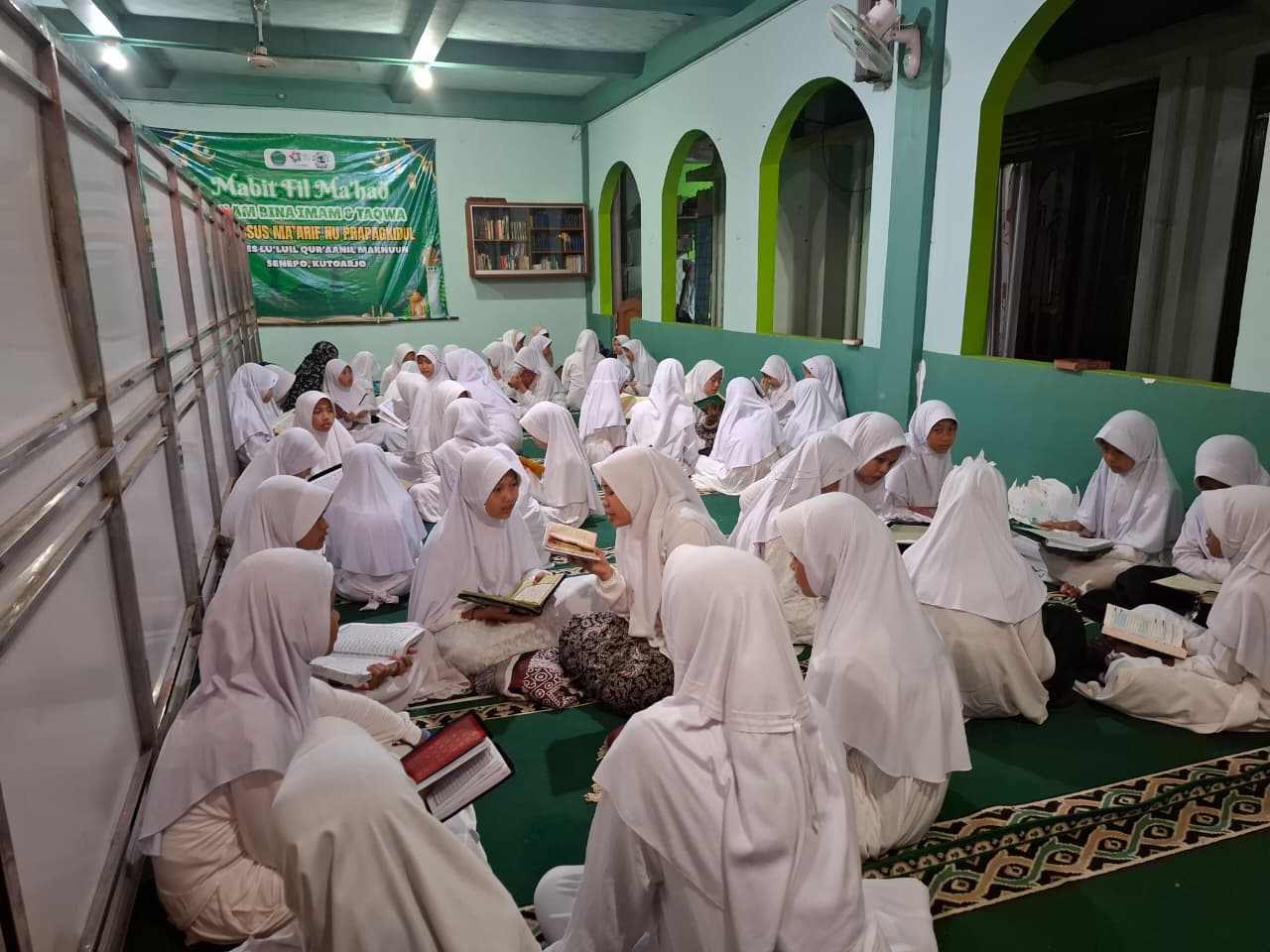 MI Tahassus Ma`arif NU Kegiatan MABIT Fil Mahad Kelas VI dalam Rangka Peringatan Hari Santri Nasional